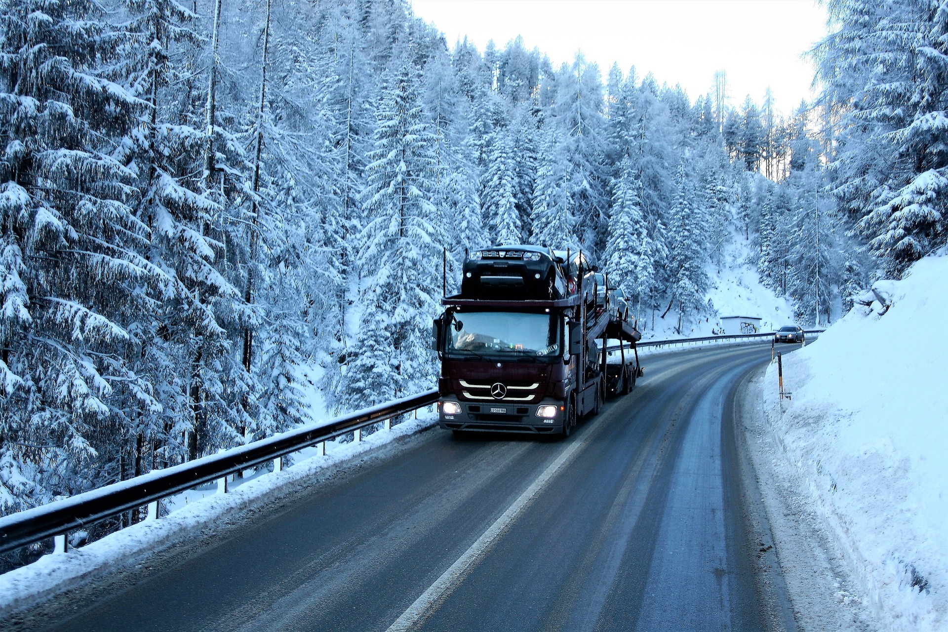 15 Safety Tips for Trucking in the Winter - Brown Chiari LLP